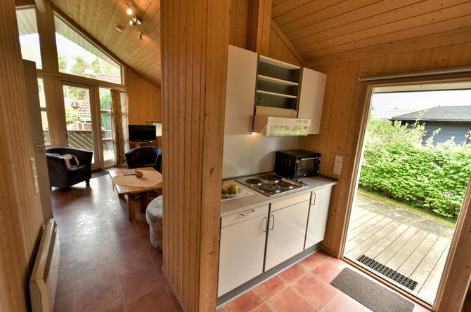 Ferienhaus in Pelzerhaken - Ferienhaus Typ D im Ferienpark AM WALDRAND - K&uuml;che aus zwei K&uuml;chenzeilen