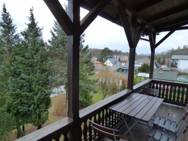 Ferienwohnung in Sellin - Sonnige Ferienwohnung -100qm - im 1. Obergeschoss der Villa Walhall in einem park&auml;hnlichen Garten - Bild 22