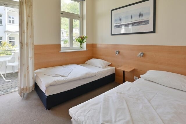 Ferienwohnung in Sellin - Ferienwohnung 6 mit Sauna WLAN 6 Pers. Sellin auf Rügen Villa Celia 200 m vom Strand entfernt - Bild 6