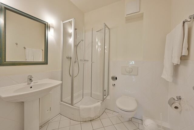 Ferienwohnung in Sellin - Ferienwohnung 6 mit Sauna WLAN 6 Pers. Sellin auf Rügen Villa Celia 200 m vom Strand entfernt - Bild 7