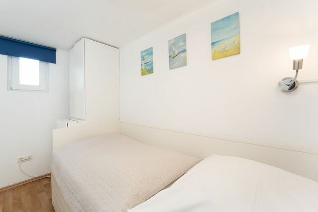 Ferienhaus in Lensterstrand - H&auml;uschen Rita - Bild 24