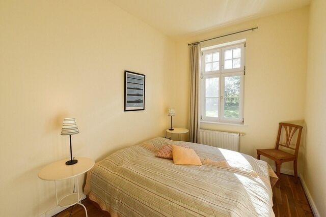 Ferienwohnung in Neuenkirchen (R&uuml;gen) - Gutshaus Grubnow Ferienwohnung 4 mit Hund am Wasser Sauna und WLAN incl. - Bild 6